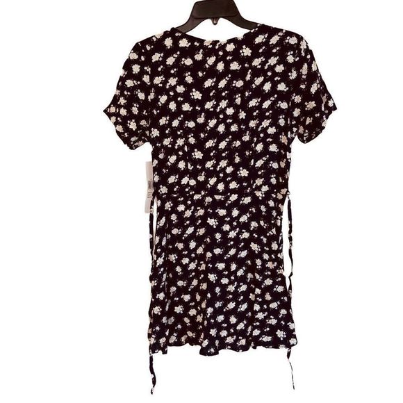Studio 25 Vintage Ditsy Daisy Floral Hidden Romper NWT Navy Blue Size Small - Picture 3 of 6